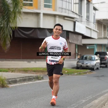 Runner Photo 7998011