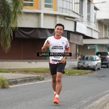 Runner Photo 7998015