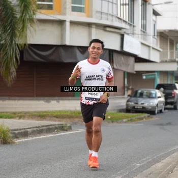 Runner Photo 7998017