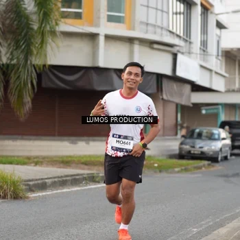 Runner Photo 7998018