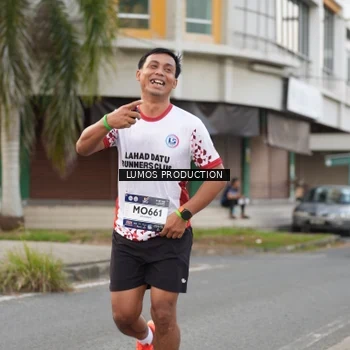Runner Photo 7998021