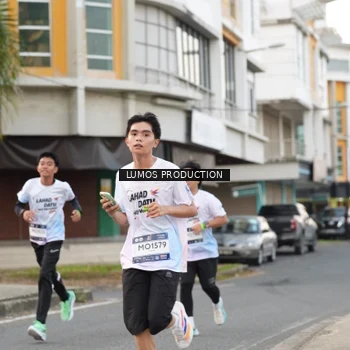 Runner Photo 7998027