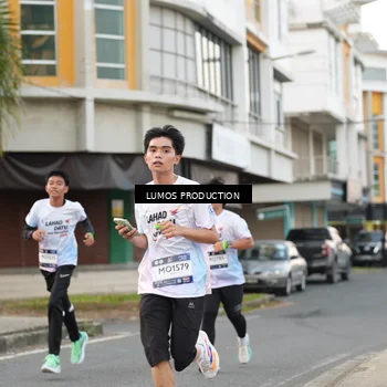 Runner Photo 7998031