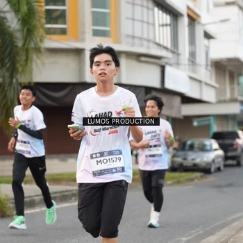 Runner Photo 7998037
