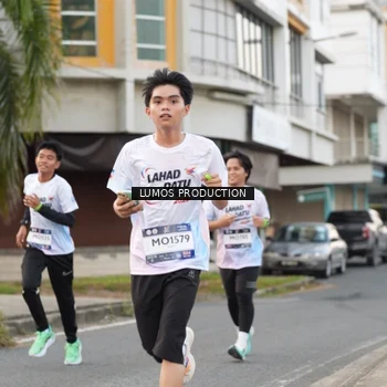 Runner Photo 7998039