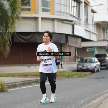 Runner Photo 7998040