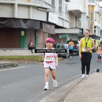 Runner Photo 7998060