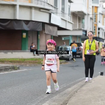 Runner Photo 7998062
