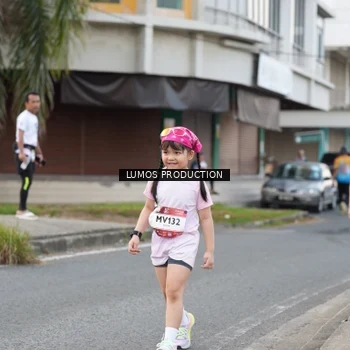 Runner Photo 7998086