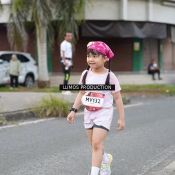 Runner Photo 7998102