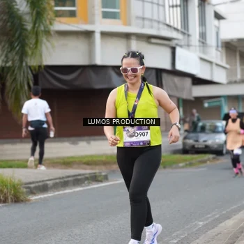 Runner Photo 7998123