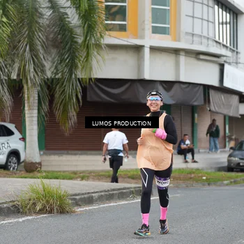 Runner Photo 7998143