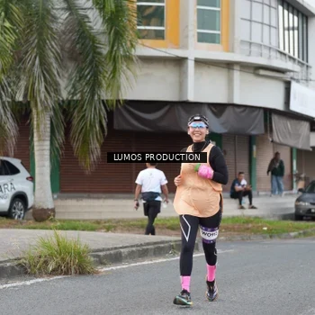 Runner Photo 7998145