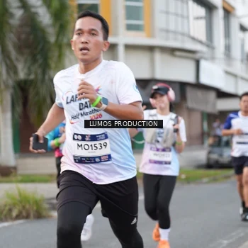 Runner Photo 7998180