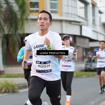 Runner Photo 7998182