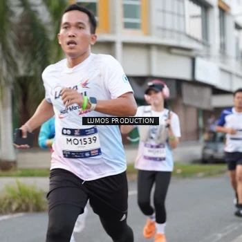 Runner Photo 7998183