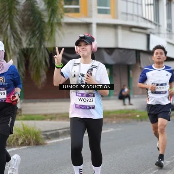Runner Photo 7998188