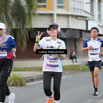Runner Photo 7998190