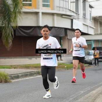 Runner Photo 7998259