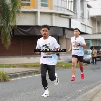 Runner Photo 7998260