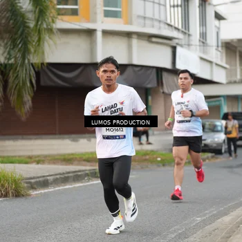 Runner Photo 7998261