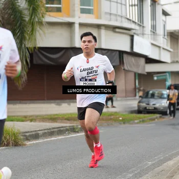 Runner Photo 7998275