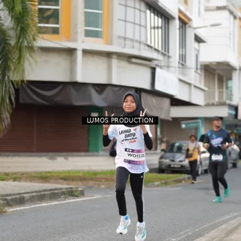 Runner Photo 7998278