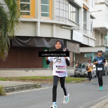 Runner Photo 7998281