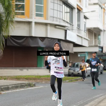 Runner Photo 7998287