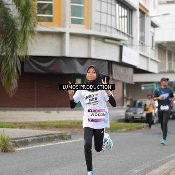 Runner Photo 7998291