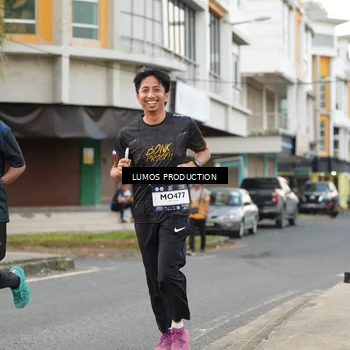 Runner Photo 7998300