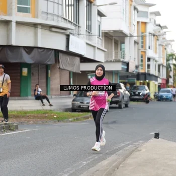 Runner Photo 7998313