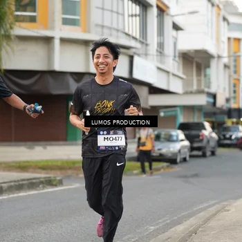 Runner Photo 7998315
