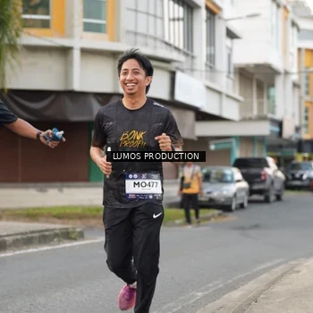Runner Photo 7998317