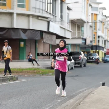 Runner Photo 7998325
