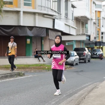 Runner Photo 7998327