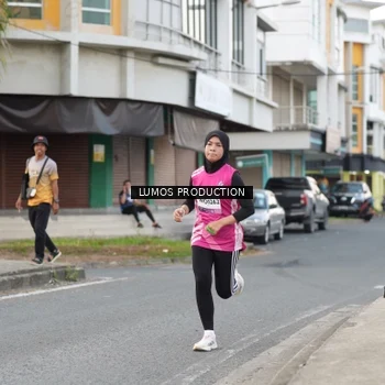 Runner Photo 7998332