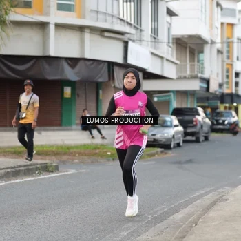 Runner Photo 7998333