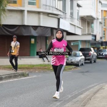 Runner Photo 7998334