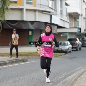 Runner Photo 7998341