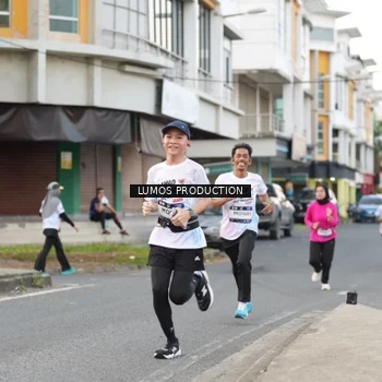 Runner Photo 7998363