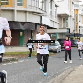 Runner Photo 7998367