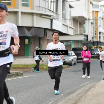 Runner Photo 7998369