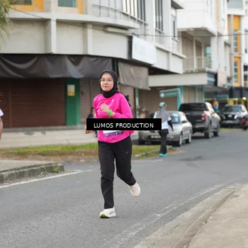 Runner Photo 7998375