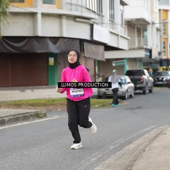 Runner Photo 7998377