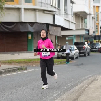 Runner Photo 7998379