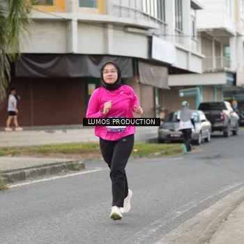 Runner Photo 7998384