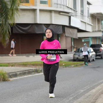 Runner Photo 7998390