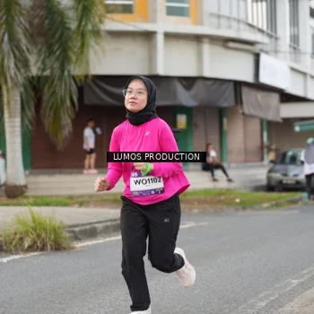 Runner Photo 7998400