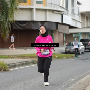 Runner Photo 7998402